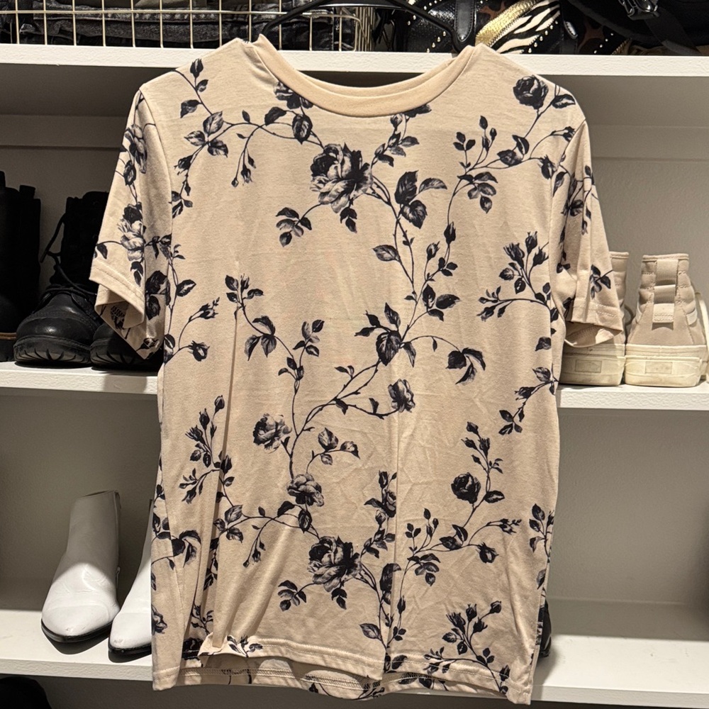 SHEIN Beige Floral Tee
